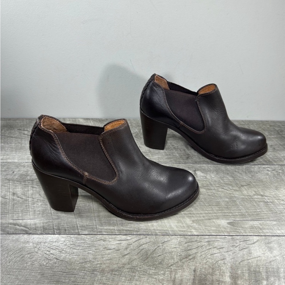 Ariat 10012051 Chelsea Women's Brown Leather Slip On Booties Boots Size 7.5